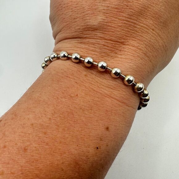 Authentic 7" Gucci Sterling Silver toggle bracelet w/ original dust bag and box! - Picture 5 of 16